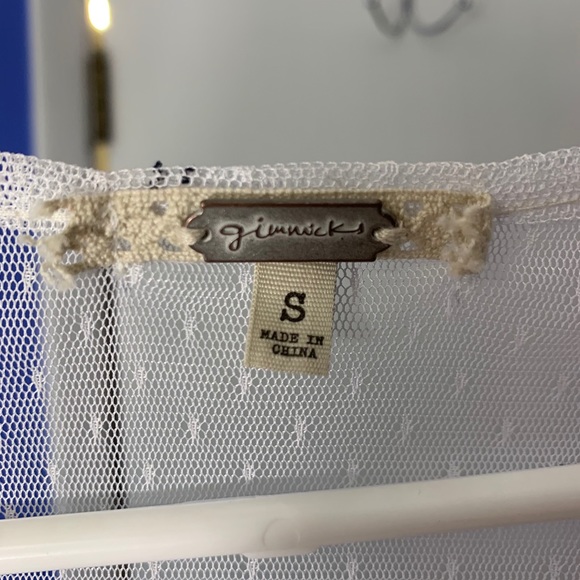 Gimmicks by BKE The Buckle Hi Low Lace Top Ombré - Picture 7 of 7